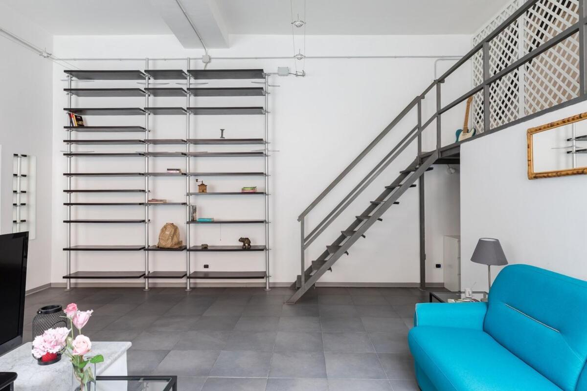 Trevi Fountain Modern Loft Roma